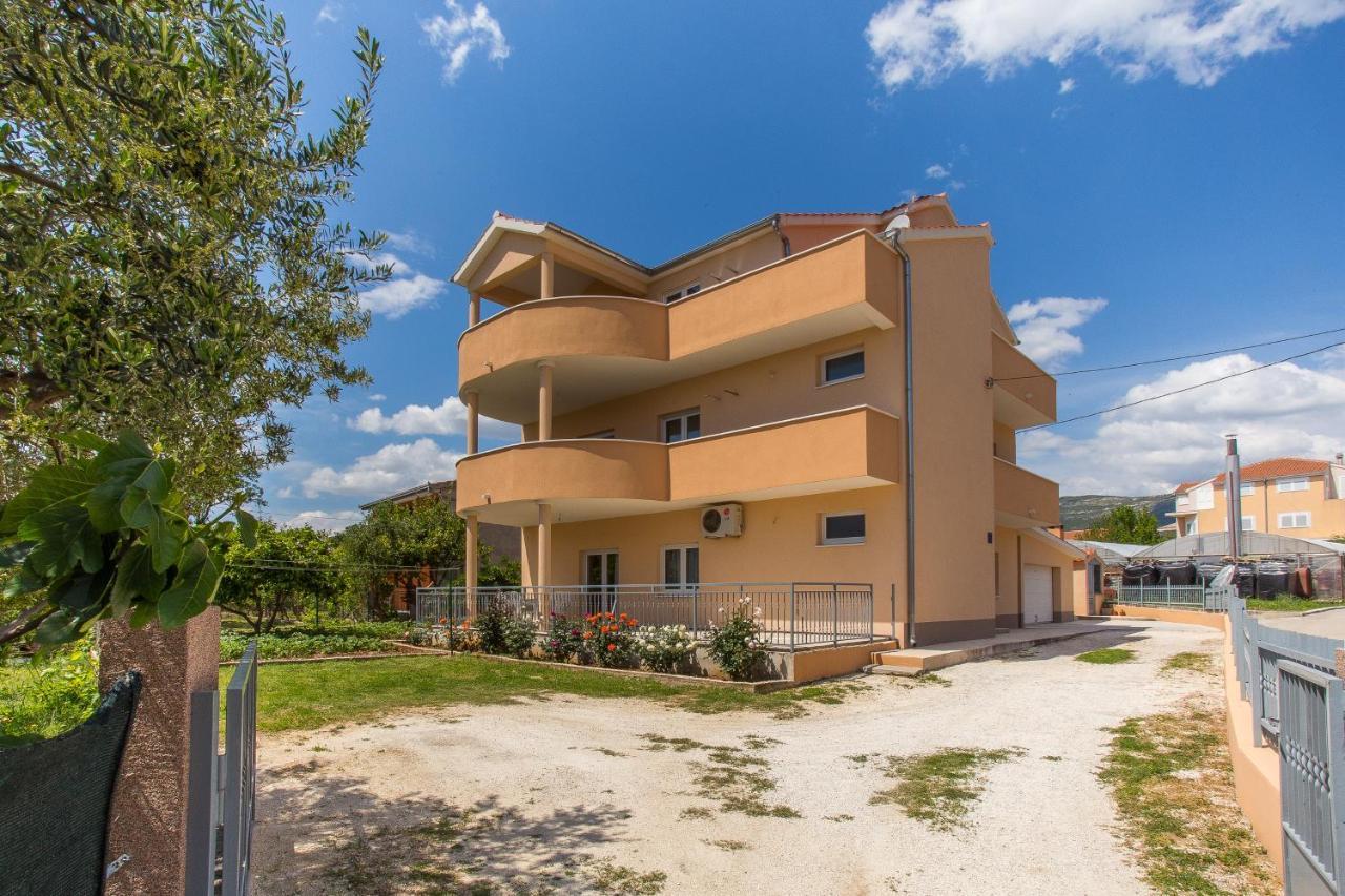 Visic 1692 Apartment