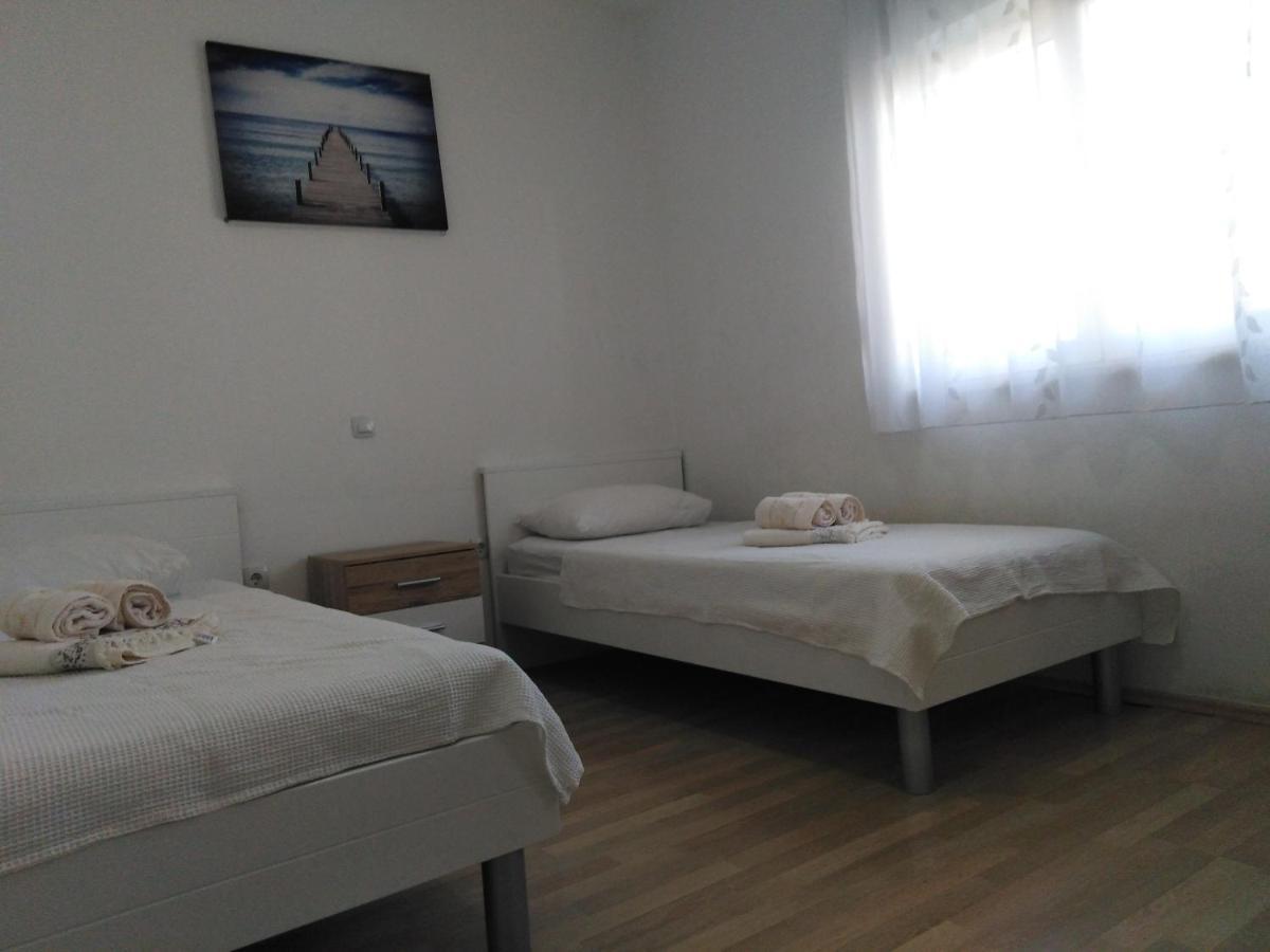 Apartment Visic 1692 Kastela