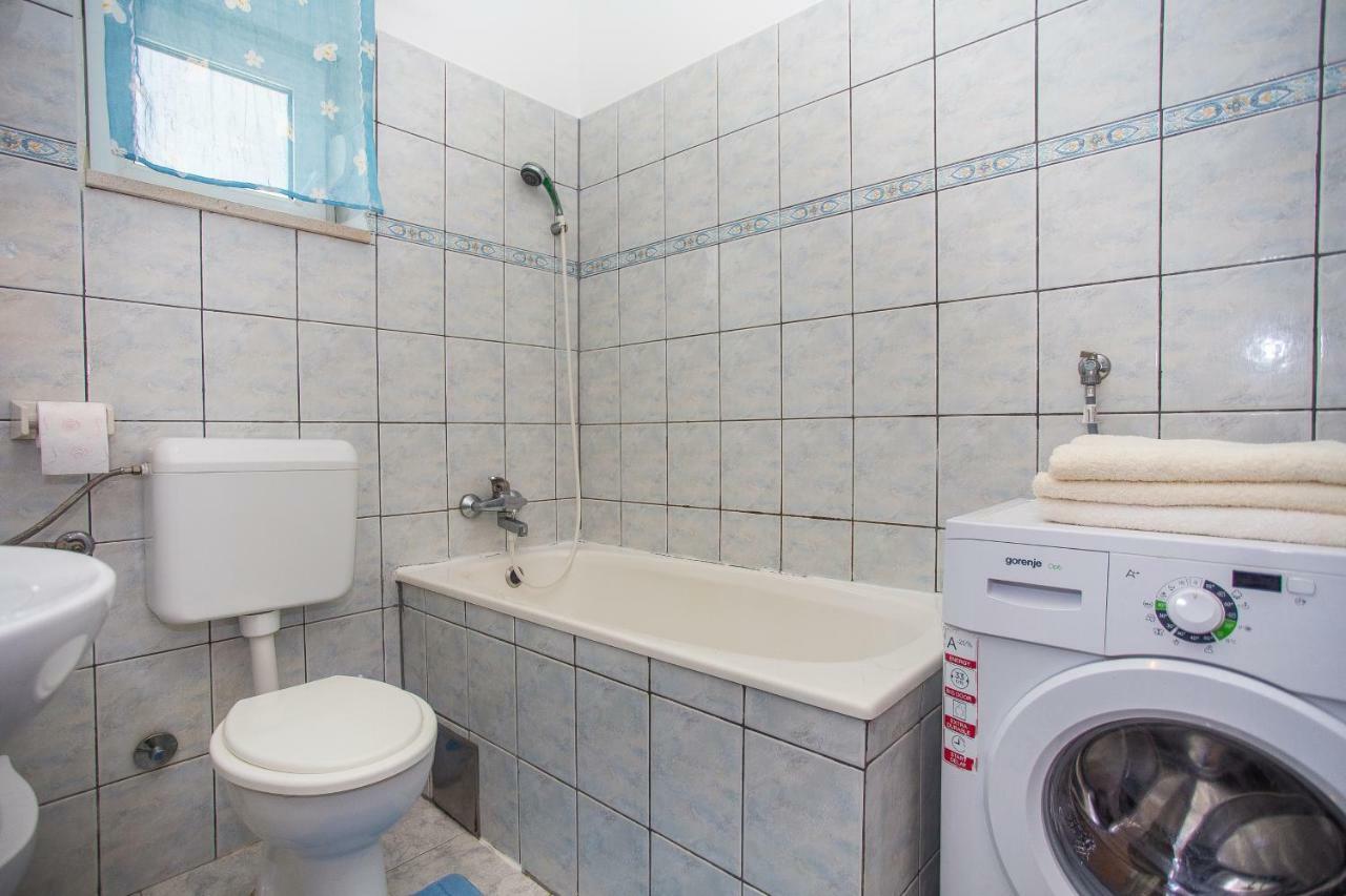 Visic 1692 Apartment *